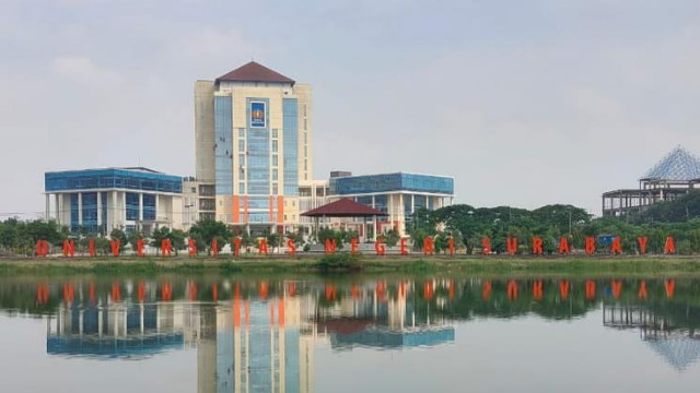 Universitas Negeri Surabaya sebagai Pusat Ilmu dan Pengembangan Karakter